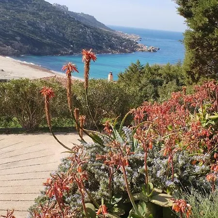 Les Jardins De Tizzano Villa